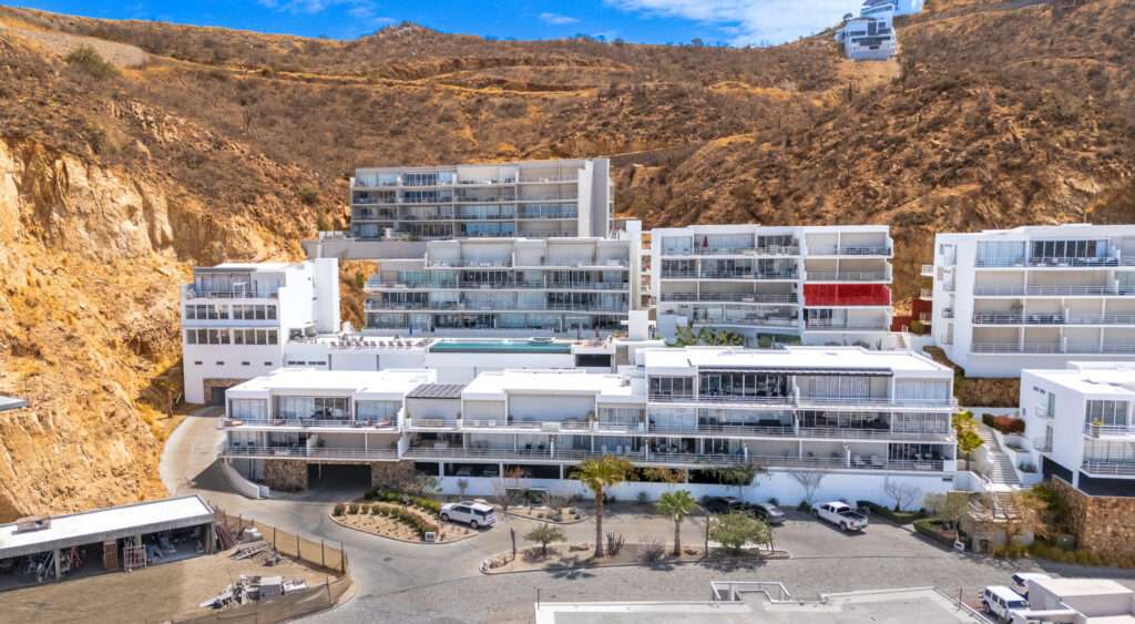 Los Cabos Cascadas Welcome to Las Cascadas 611, located in the prestigious Pedregal community. This elegant 2-bedroom, 2-bathroom residence offers breathtaking – 194 PENTHOUSE TERRA194, Cabo San Lucas, BS
