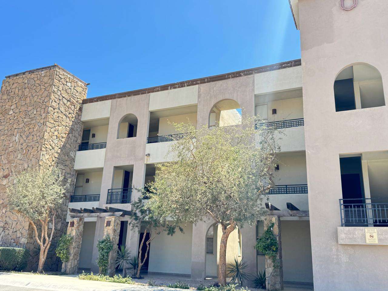 Los Cabos Balena The best penthouse of Balena Los Cabos -- a private rooftop, a premium jacuzzi, and beautiful ocean for sale