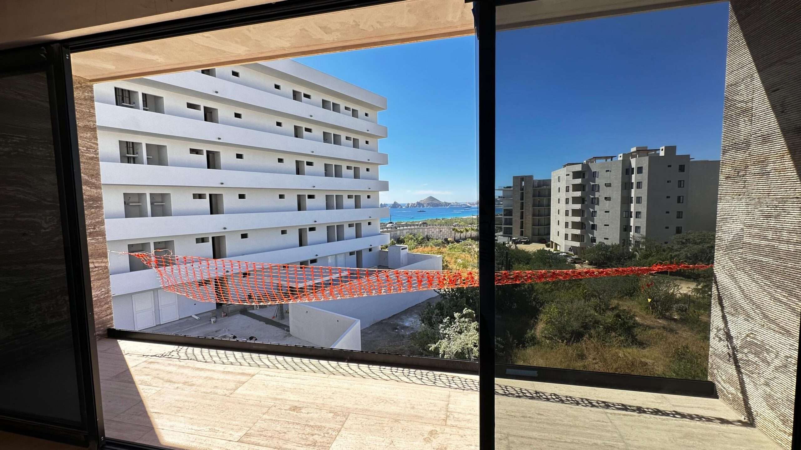 Los Cabos Cabo Del Mar Ecopark Fantastic investment opportunity in Cabo del Mar! Beautifully furnished condo featuring two spacious bedrooms and a generous TV/living room area, perfect for relaxing getaways or vacation rentals. Enjoy stunning for sale