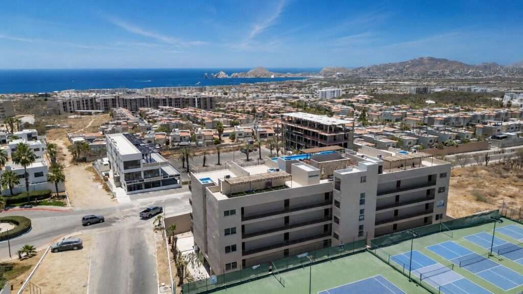 Los Cabos Balena At Balena Los Cabos, everything is within reach -- literally. From the moment you arrive, a seamless journey takes you from underground parking directly to your residence or straight up to the rooftop -- no long walks, no friction. Just effortless living. Inside, 3-bedroom layouts with premium finishes and Smeg appliances set the tone. Spacious, well-designed, and move-in ready. Up top, an infinity pool with sweeping – Tezal Sea of cortez, Cabo Corridor, BS