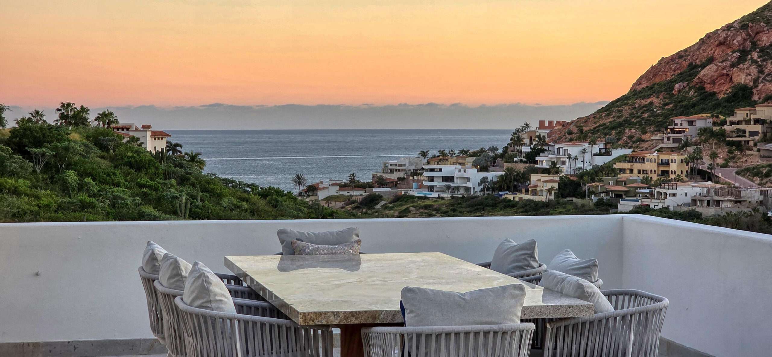Los Cabos Colina Blanca Elevated above the beach, lovely Sunny Daze offers a panoramic ocean for sale