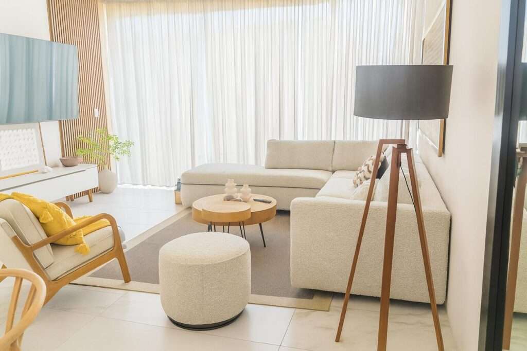 Los Cabos El Tule-Inland:General Nestled between Cabo San Lucas and San Jose del Cabo, SEI Los Cabos offers a unique blend of convenience and serenity. This exclusive development features six spacious condos in a single tower, ranging from 2,206 to 3,052 square feet. Each unit is meticulously designed to provide a host of services tailored for a community that values luxury and comfort. Residents can savor stunning – Ventanas del Mar, Cabo Corridor, Cabo Corridor, BS
