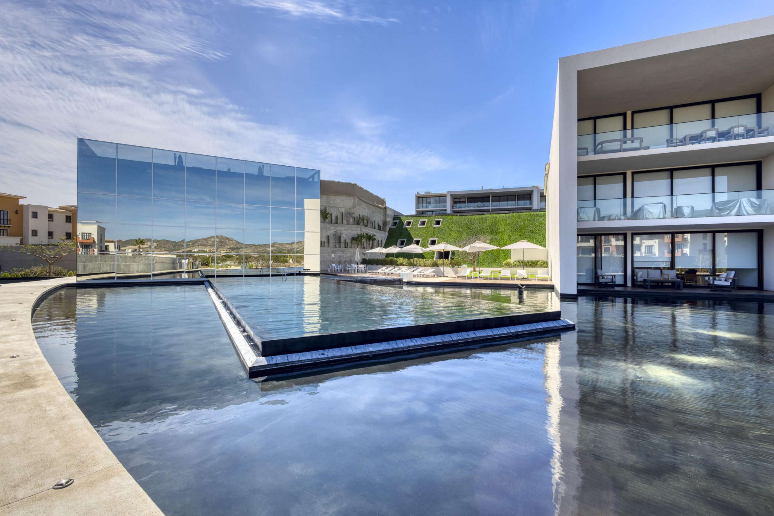 Los Cabos Rivieri Embrace the best of Cabo in this modern 2-bedroom duplex located in the premier neighborhood of El Tezal. This property stands out with its exceptional common areas, giving you access to two beautiful pools, a gym, a pickleball court, a common room, and collaborative workspaces. It is a highly pet-friendly environment with a dedicated pet area, all protected by 24/7 gated security.Located in Cabo's fastest-growing residential hub, you're just minutes from top schools, shopping, and effortless highway access to both downtown and the corridor. – Bajas, Fourplex Animas, San Jose del Cabo, San Jose del Cabo, BS