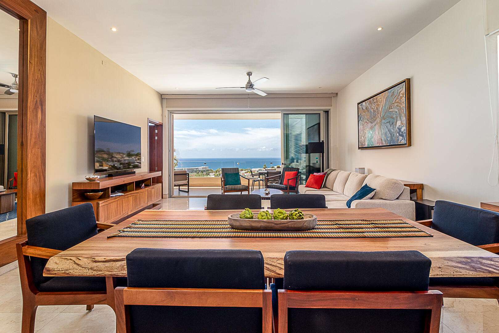 Los Cabos Vista Mare Enjoy the best of Cabo living in this fully furnished and equipped **3-bedroom, 2-bathroom** condominium with **ocean for sale