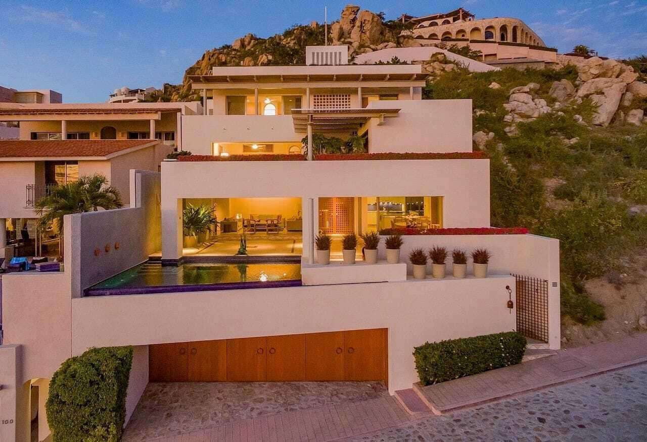 Los Cabos El Tule-Inland:General Rare investor opportunity in the San José Corridor. 2 luxury residences fully completed and move-in ready. 8 additional units with land secured and full blueprints in place -- ready to build to buyer's vision. At for sale