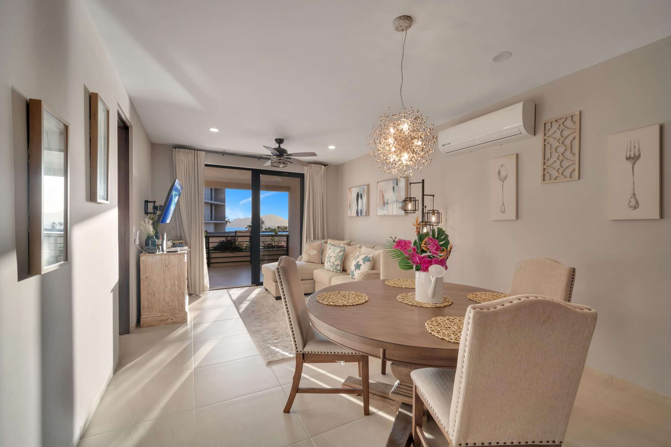 Los Cabos Cuatrovientos E2-201 is the biggest condo in the whole complex. Having a ''million-dollar'' for sale