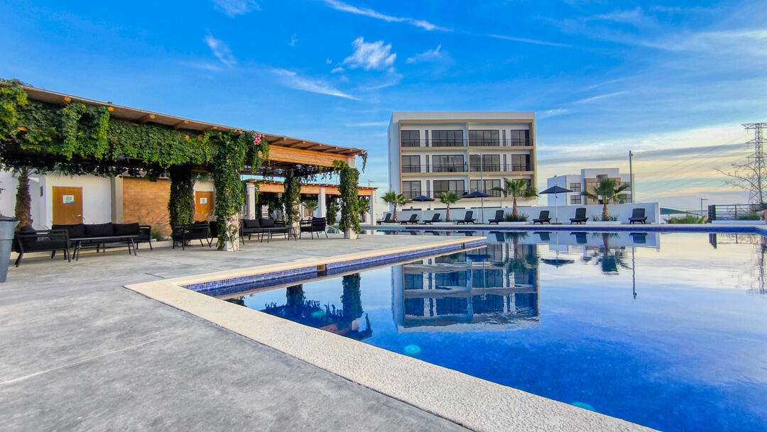 Los Cabos Lumaria Ready for Delivery! This unit offers 2 bedrooms, 2 bath, 2 parking spaces, 1 underground and 1 outside. Lumaria offers spacious, open-concept residences with a column-free design, expansive windows, and seamless indoor-outdoor living that showcases breathtaking ocean for sale