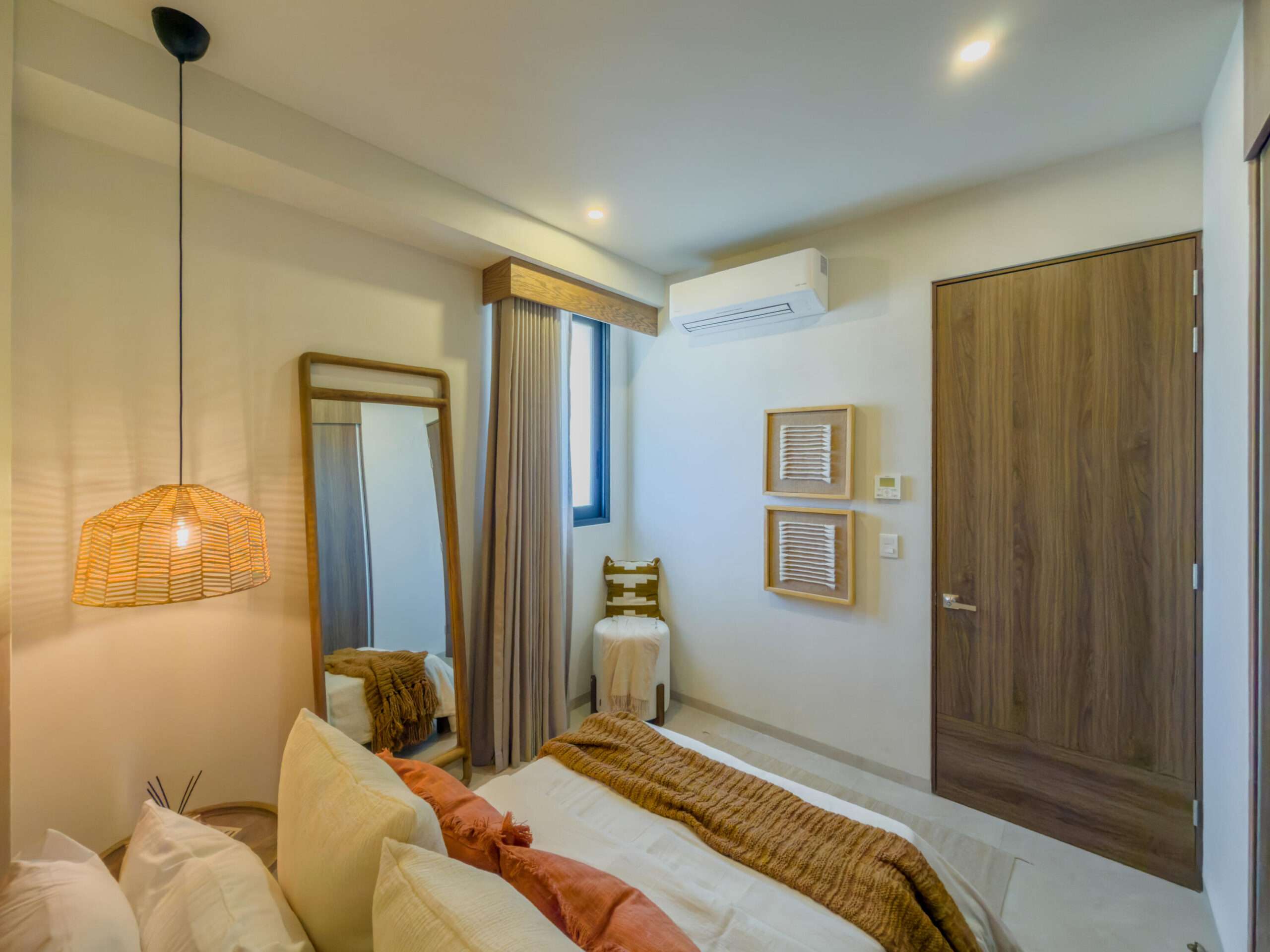 Los Cabos Cabo Del Mar Ecopark Fantastic investment opportunity in Cabo del Mar! Beautifully furnished condo featuring two spacious bedrooms and a generous TV/living room area, perfect for relaxing getaways or vacation rentals. Enjoy stunning for sale