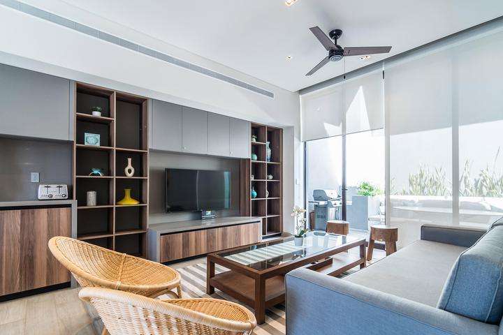 Los Cabos Villa Cabo Sur Villa Cabo Sur | Cabo San Lucas.Two bedrooms, studio alcove, and smart single-level layouts designed for real life. Perfect for first-time buyers, rental investors, or anyone ready for a low-maintenance lifestyle in Los Cabos. Elevator, covered parking, and full access to all Villa Cabo Sur amenities included -- no compromises. One decision. The complete package: comfort, services, and long-term appreciation in one of Cabo's most sought-after communities. Villa Cabo Sur | Cabo San LucasDos recámaras, estudio alcoba y espacios bien resueltos en un solo nivel. Ideal para primer hogar, propiedad de renta o vivir cómodo sin dedicar fines de semana enteros al mantenimiento.Elevador, estacionamiento y acceso a todas las amenidades de la Villa incluidos, sin concesiones.Una decisión. El paquete completo: comodidad, servicios y plusvalía en una de las comunidades más cotizadas de Los Cabos. for sale