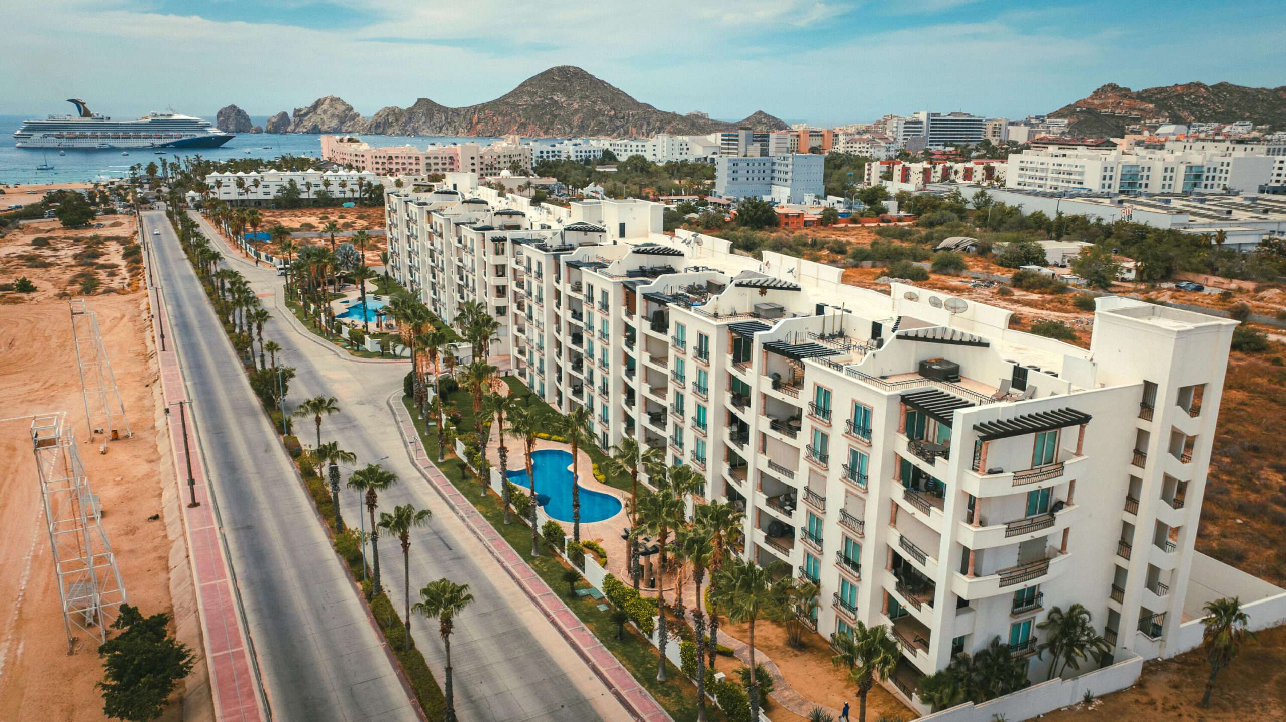 Los Cabos Puerta Cabos Village Residents enjoy exceptional community amenities, including 24-hour security and two large swimming pools. Ideally located just minutes from the Cabo San Lucas Marina, downtown, world-class dining, shopping, and vibrant nightlife, this condo offers the perfect combination of convenience, lifestyle, and investment potential. for sale