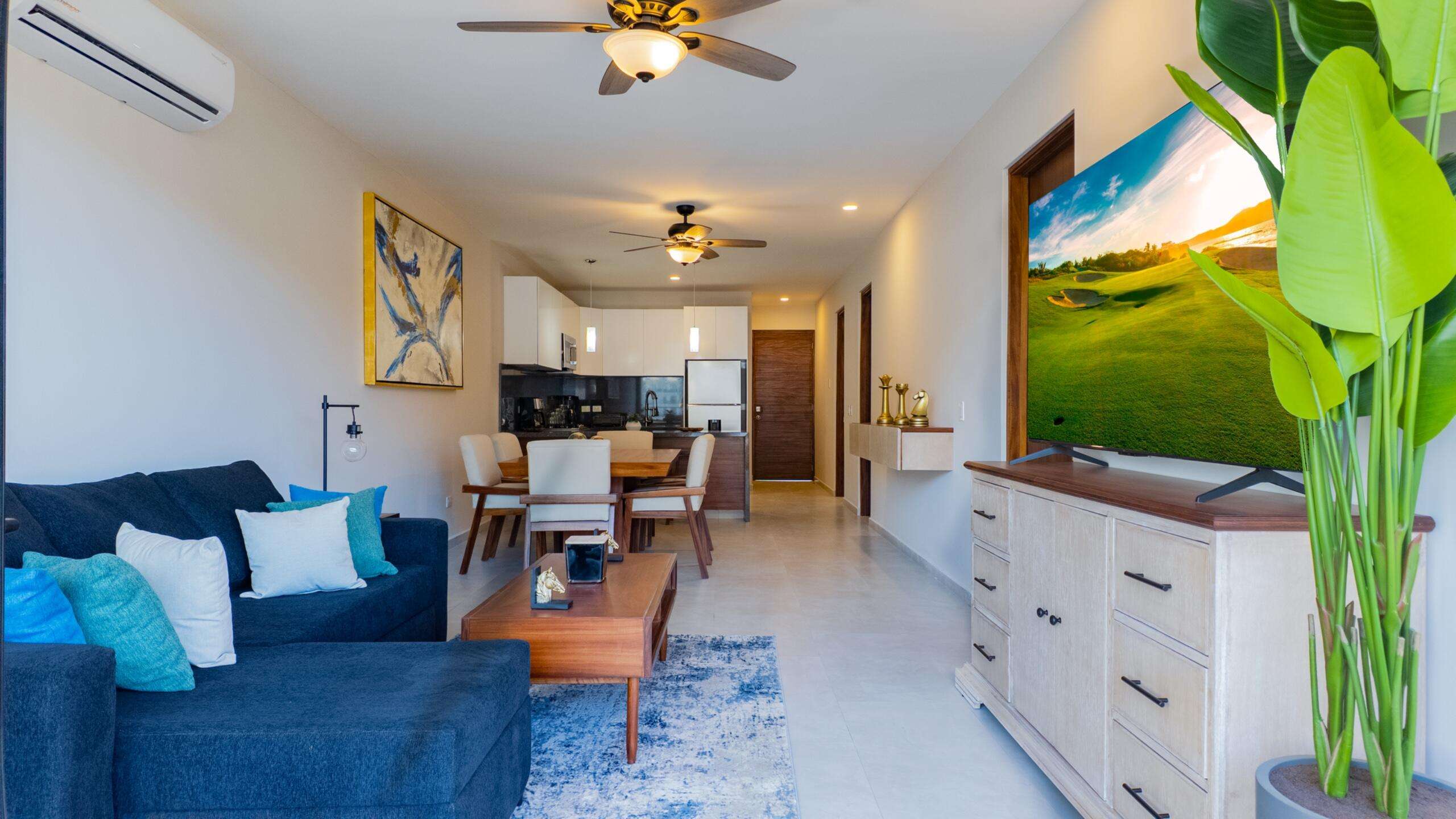 Los Cabos Lumaria Lumaria C-106 is a upscale turnkey two-bedroom, two-bathroom ground-floor residence in El Tezal with ocean, Arch, pool and garden for sale